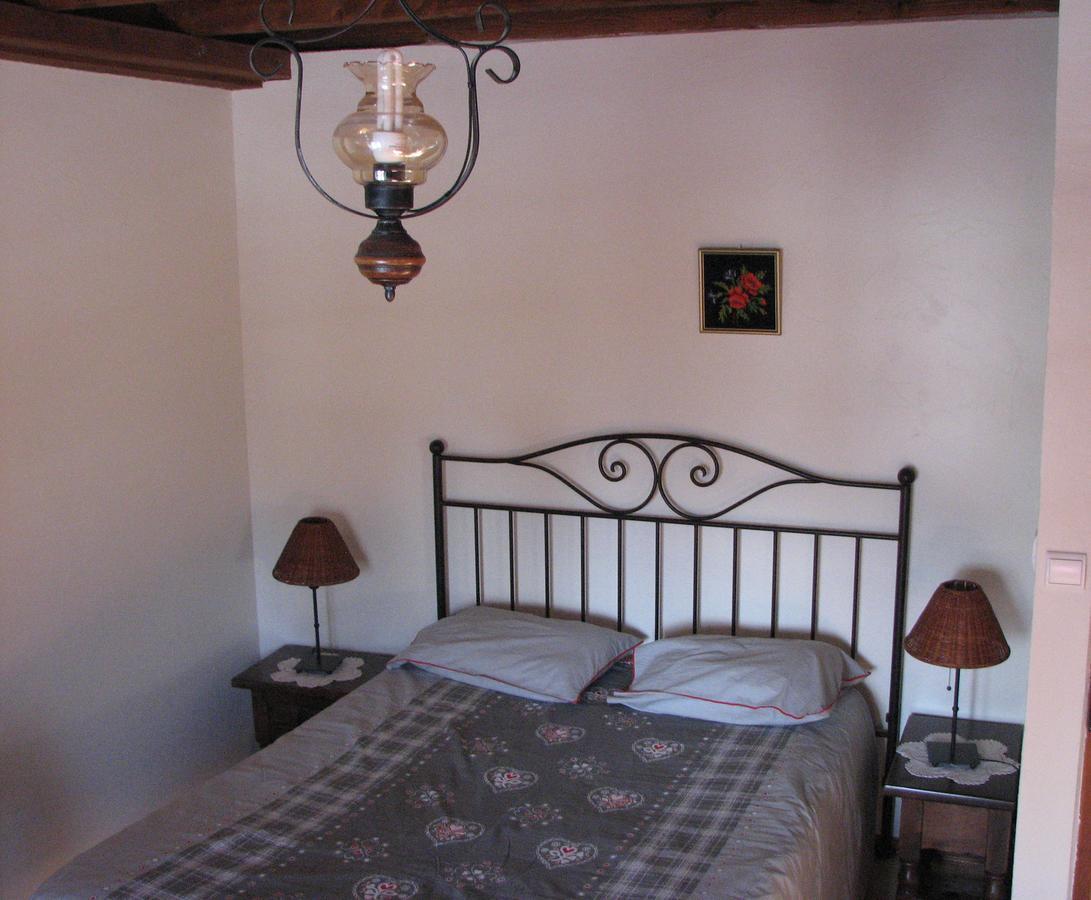 Chambre D'Hotes Cal Barbe Targassonne Exteriör bild